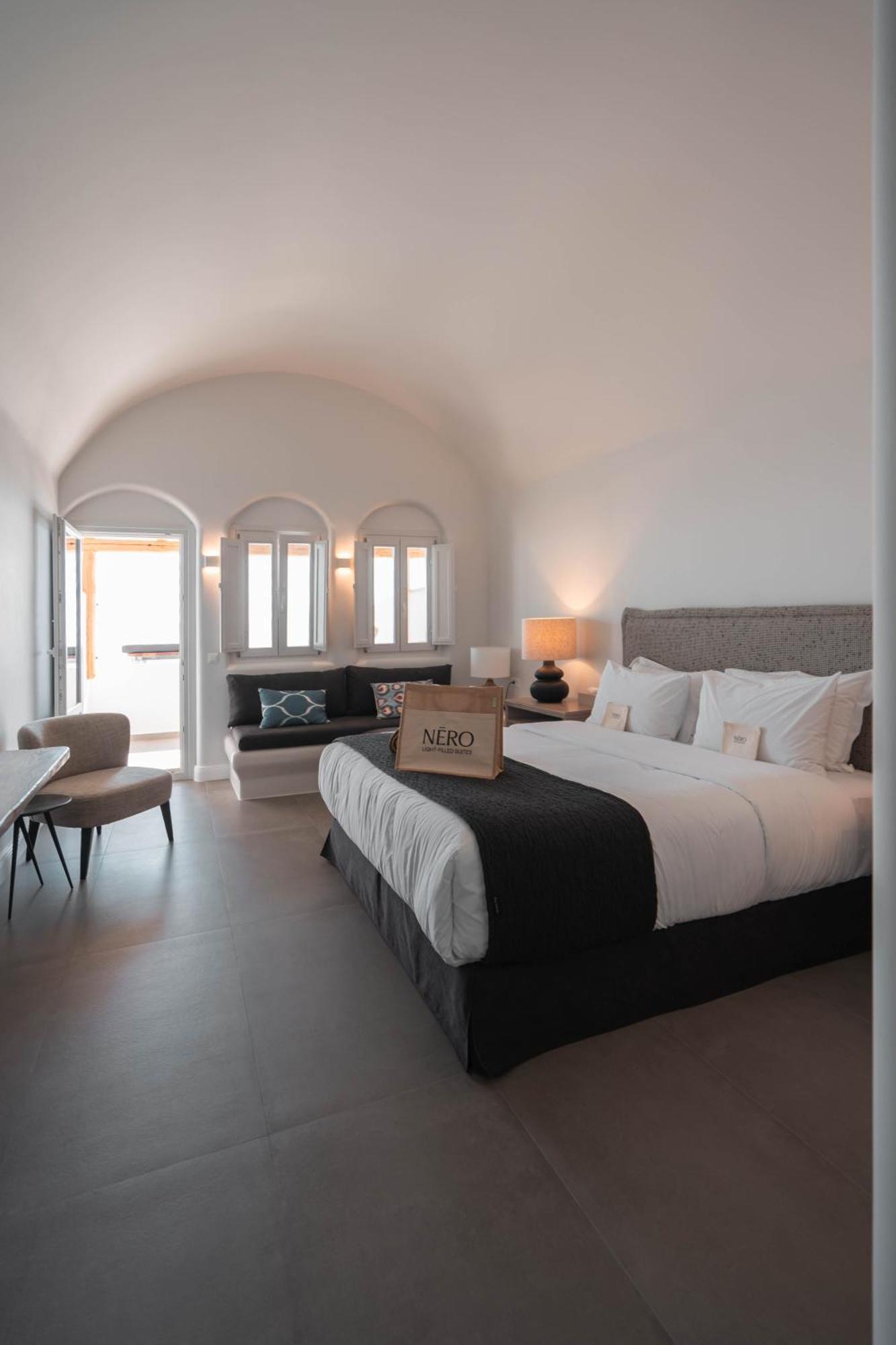 Nero Suites By Nomee Hospitality Group Imerovigli  Ngoại thất bức ảnh