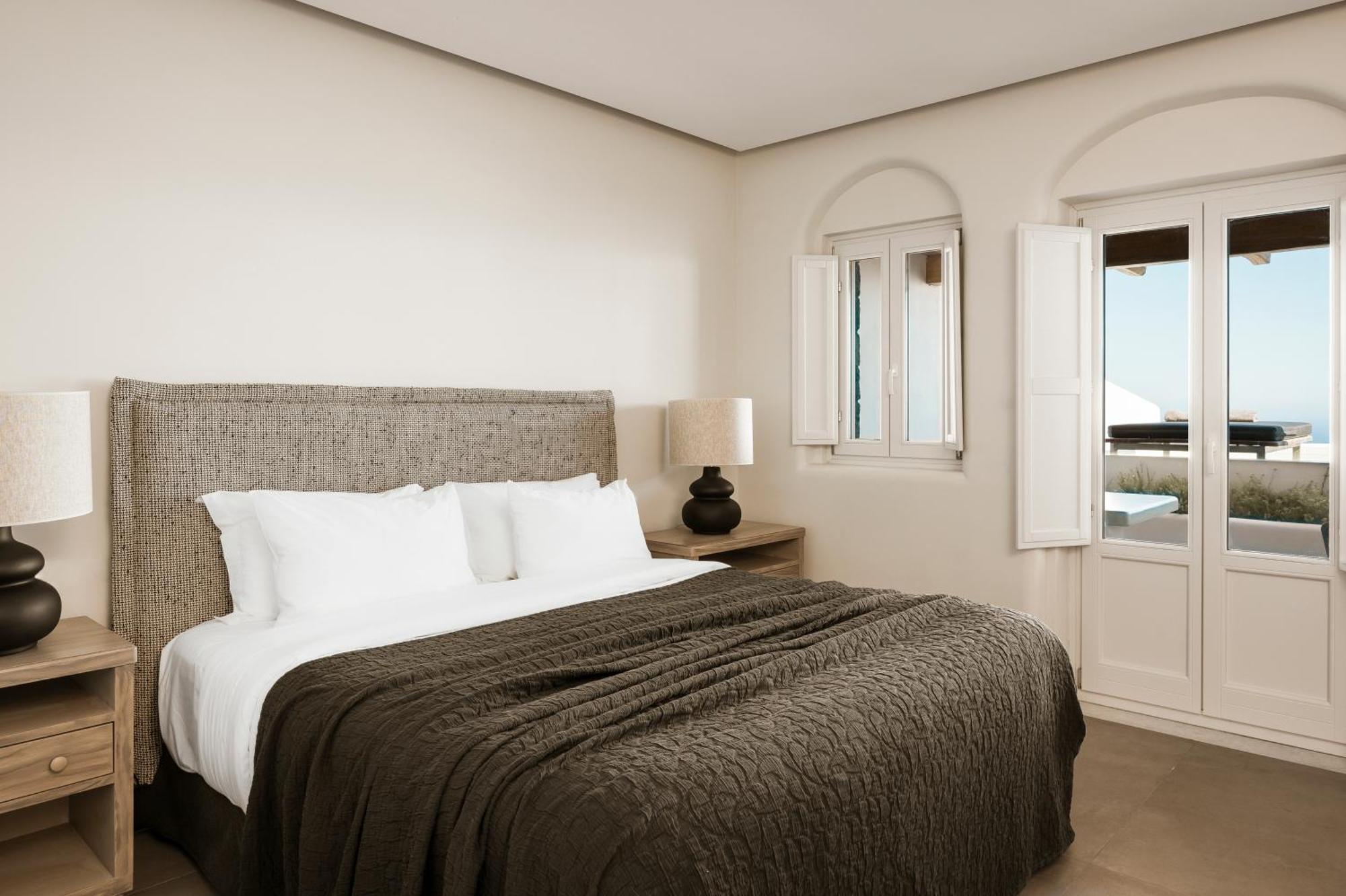 Nero Suites By Nomee Hospitality Group Imerovigli  Ngoại thất bức ảnh
